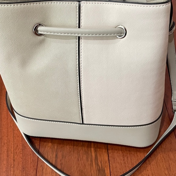 NWT Calvin Klein shoulder bag - Picture 4 of 5